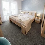 Pristav Hotell