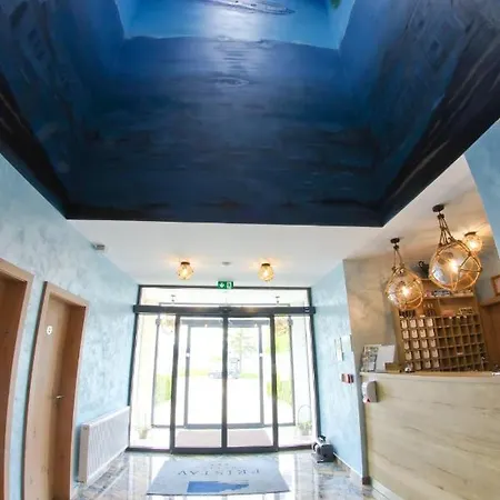 Pristav Otel Trstená