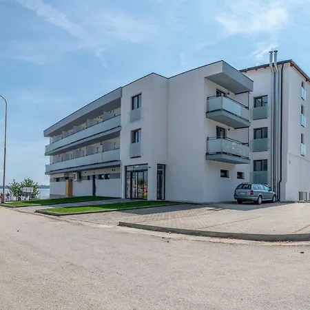 Pristav Otel Trstená